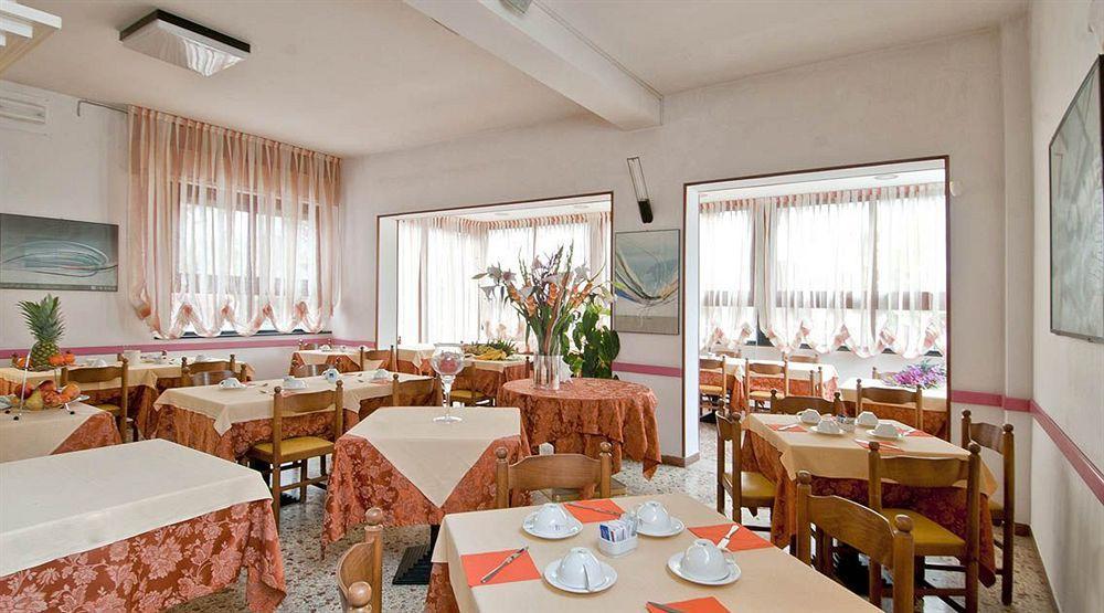 Hotel Angelini Rimini Exteriér fotografie